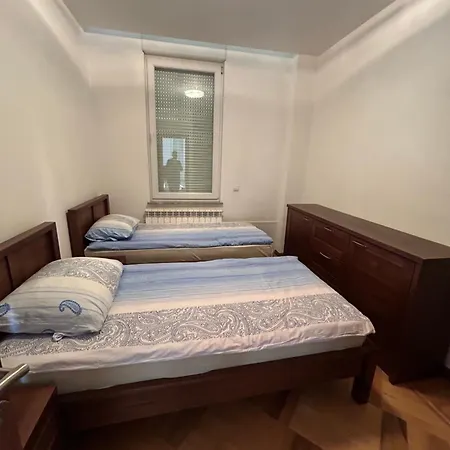Prenj 1 I 2 Centar Apartment